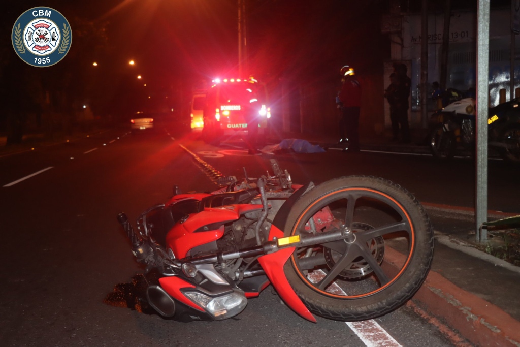 Motorista muere tras accidente en zona 11